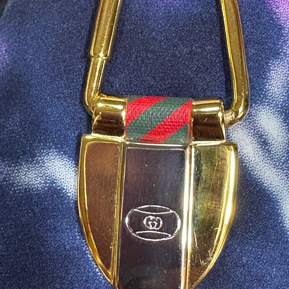Gucci Rigato Shield Men's Key Ring - Picture 3 of 10